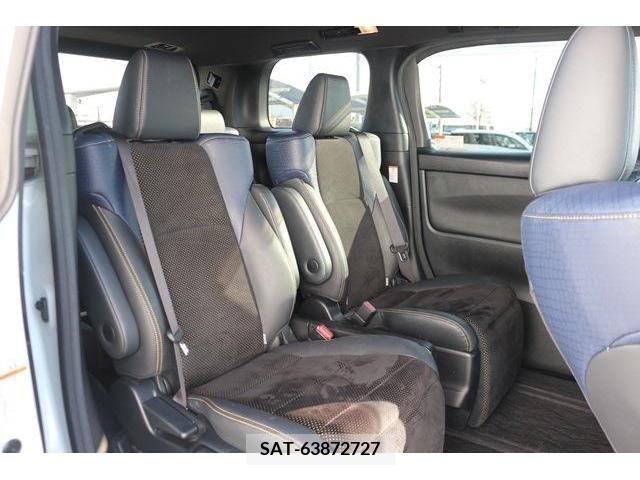 Toyota VELLFIRE 2017-07 215386-13