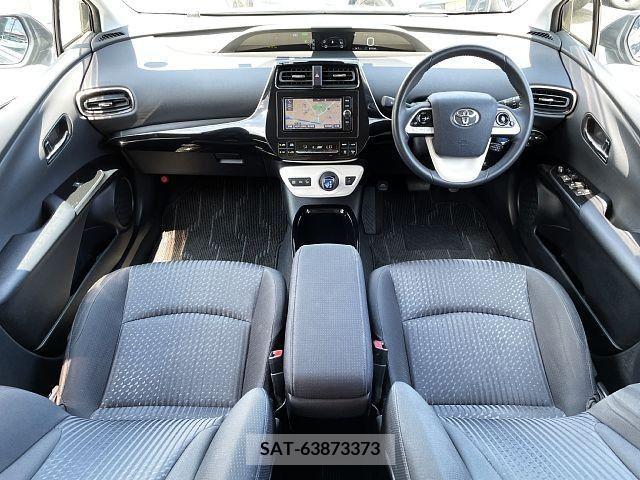 Toyota PRIUS 2017-07 366419-1