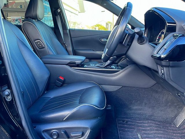 Toyota CROWN SEDAN 2018-10 196235-9