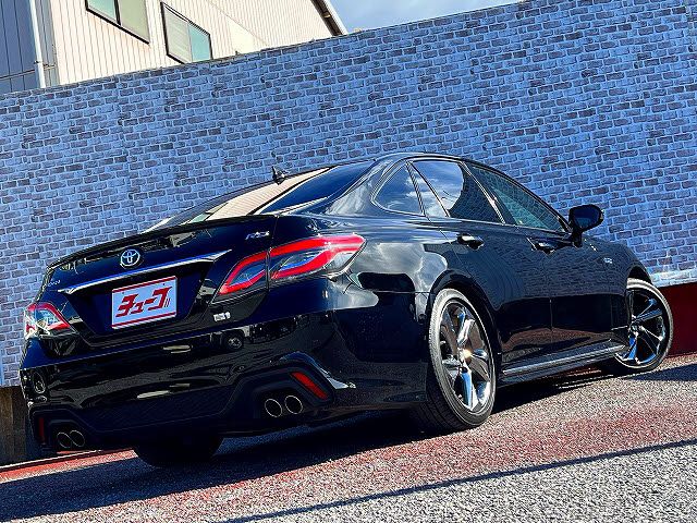 Toyota CROWN SEDAN 2018-10 196235-2
