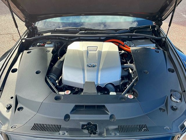 Toyota CROWN SEDAN 2018-10 196235-27
