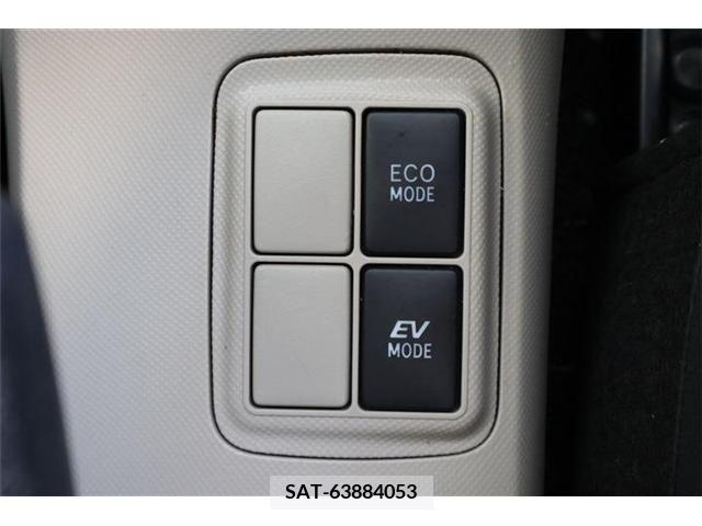 Toyota AQUA 2013-07 291816-11