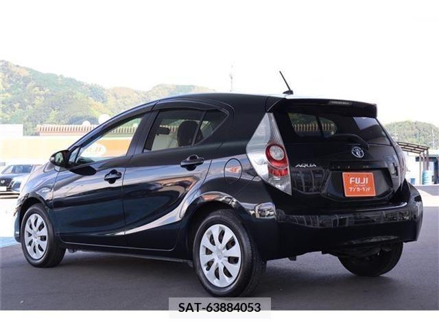 Toyota AQUA 2013-07 291816-1