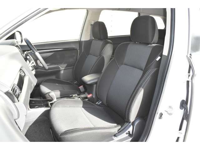 Mitsubishi OUTLANDER 2020-03 10985-13