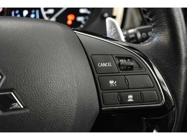 Mitsubishi OUTLANDER 2020-03 10985-6