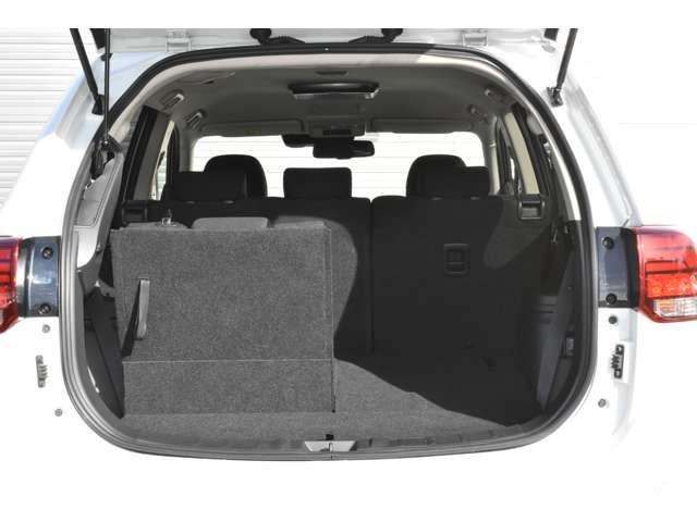 Mitsubishi OUTLANDER 2020-03 10985-16