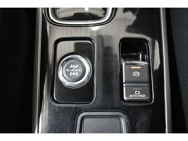 Mitsubishi OUTLANDER 2020-03 10985-7