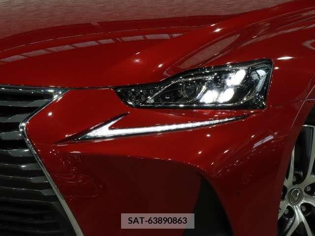 Lexus IS 2017-03 275370-10