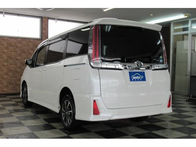 Toyota NOAH 2017-11 785-1