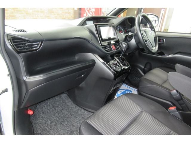Toyota NOAH 2017-11 785-5