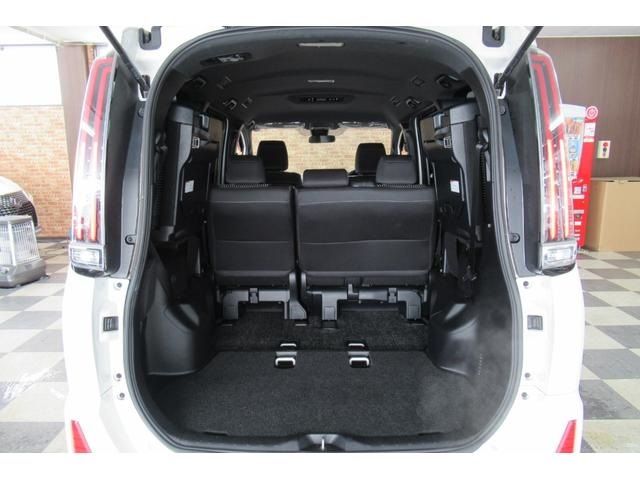 Toyota NOAH 2017-11 785-12