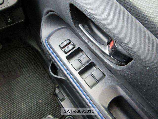 Toyota AQUA 2015-02 260287-24