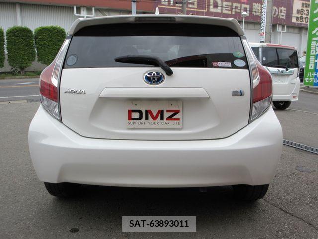 Toyota AQUA 2015-02 260287-3