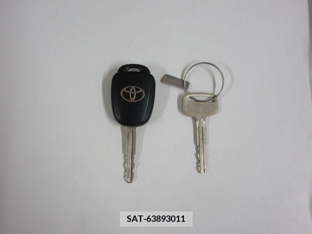 Toyota AQUA 2015-02 260287-26