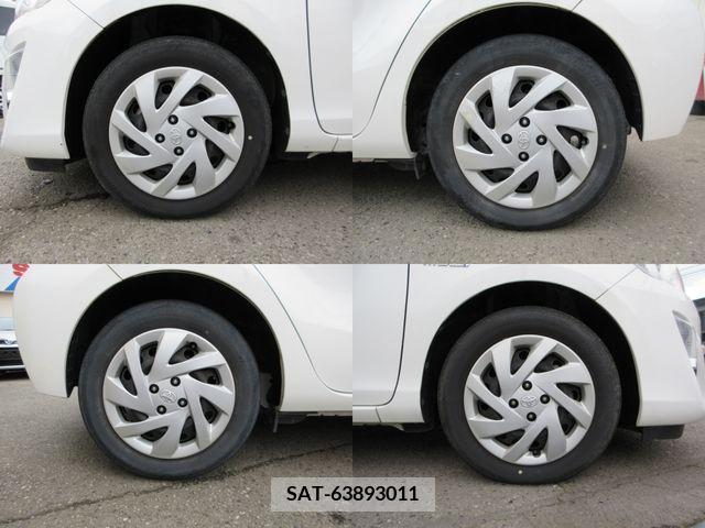 Toyota AQUA 2015-02 260287-27