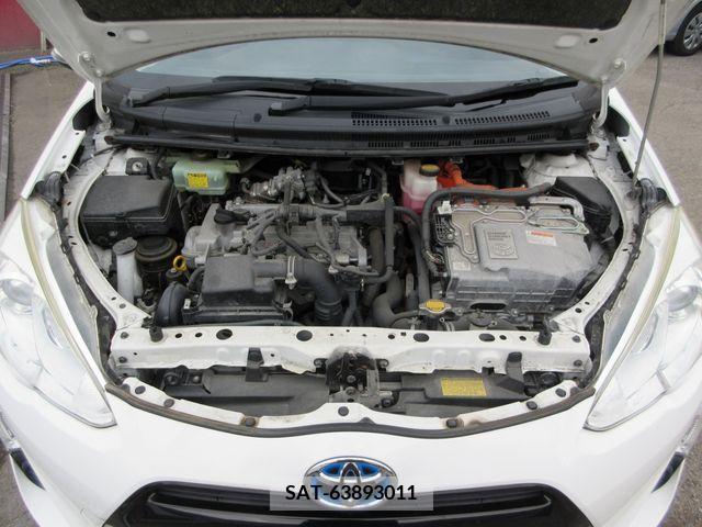 Toyota AQUA 2015-02 260287-29