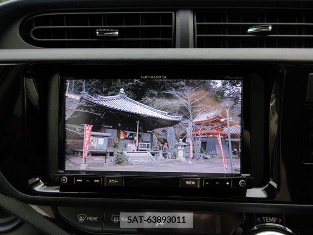 Toyota AQUA 2015-02 260287-23