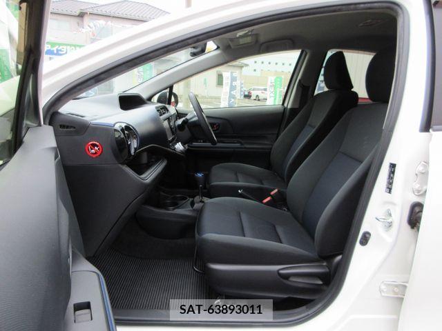 Toyota AQUA 2015-02 260287-10