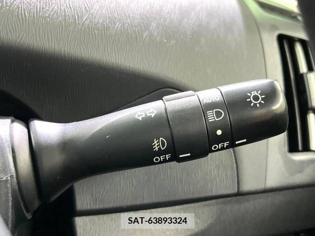 Toyota PRIUS 2012-06 348412-6