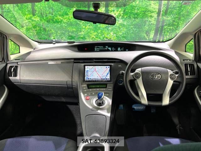 Toyota PRIUS 2012-06 348412-1