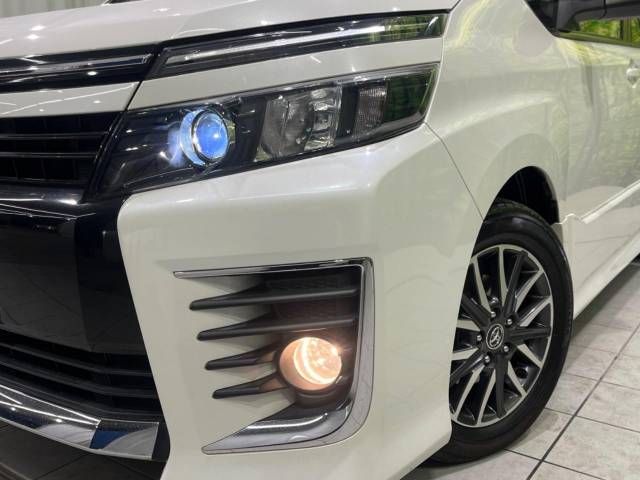 Toyota VOXY 2014-03 186379-12