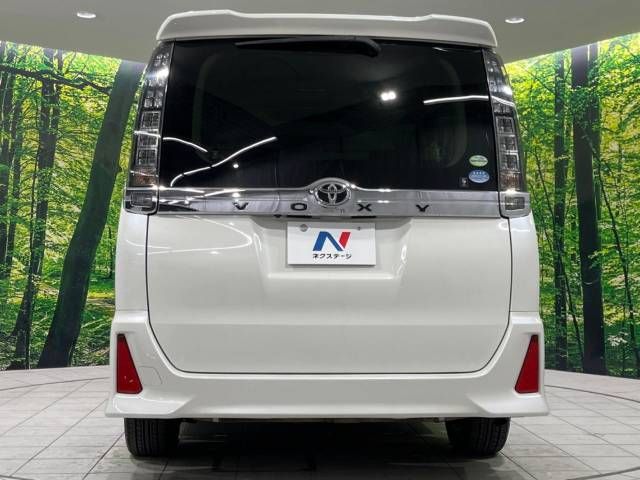 Toyota VOXY 2014-03 186379-15
