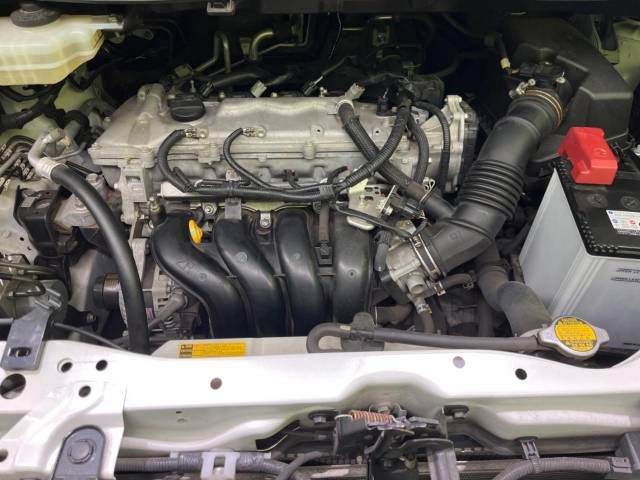 Toyota VOXY 2014-03 186379-18