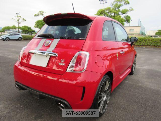 Abarth 695 2011-07 272029-16