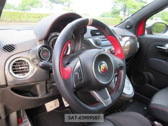 Abarth 695 2011-07 272029-1