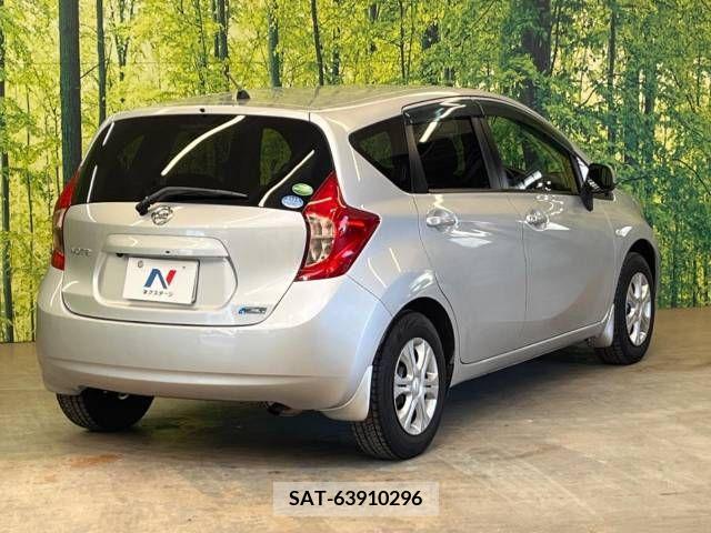 Nissan NOTE 2013-10 247779-17