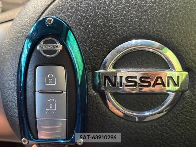 Nissan NOTE 2013-10 247779-7