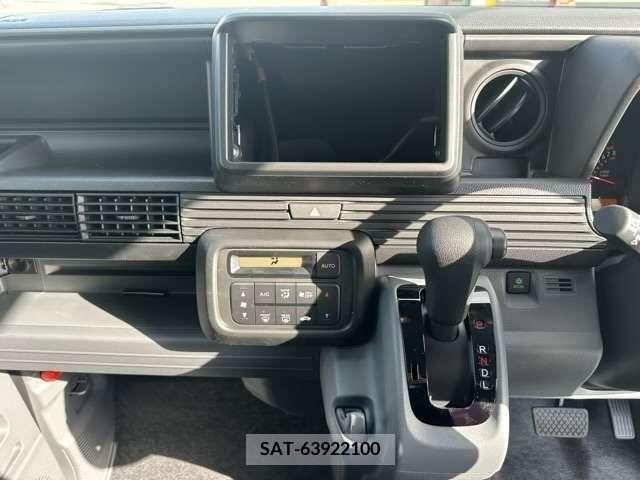 Honda N-VAN 2024-01 217286-16