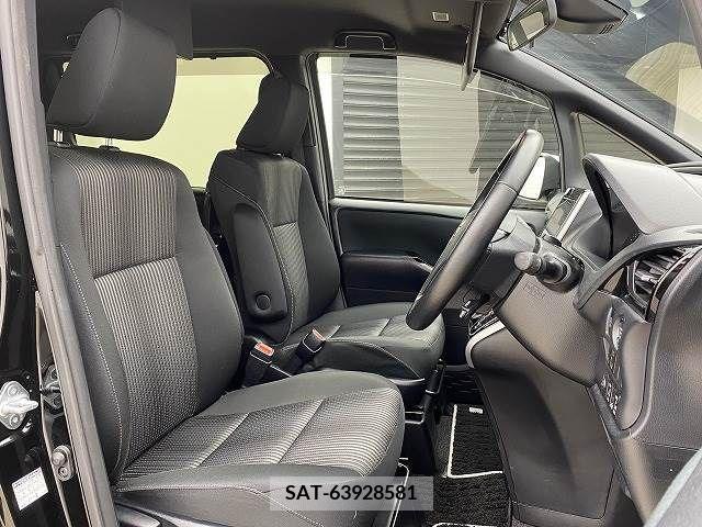Toyota VOXY 2019-03 346040-8