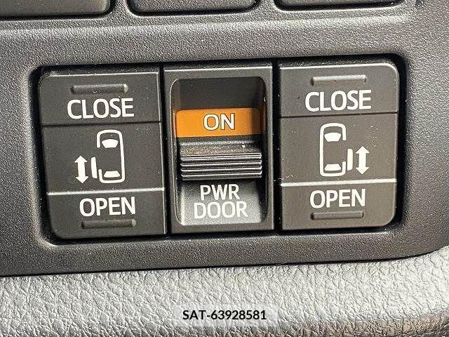 Toyota VOXY 2019-03 346040-3