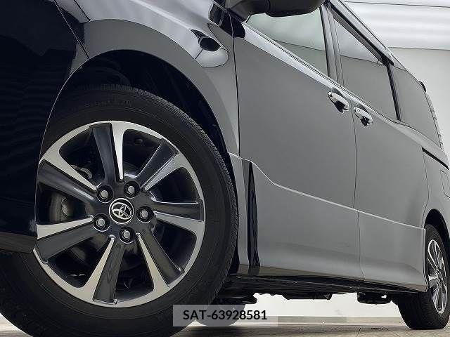 Toyota VOXY 2019-03 346040-17