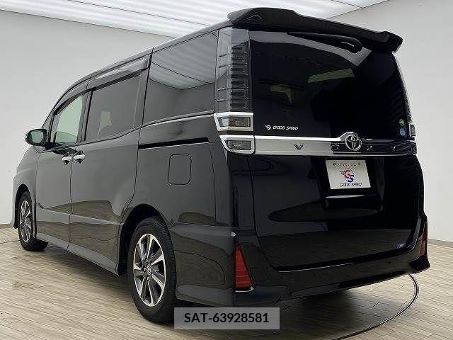 Toyota VOXY 2019-03 346040-15