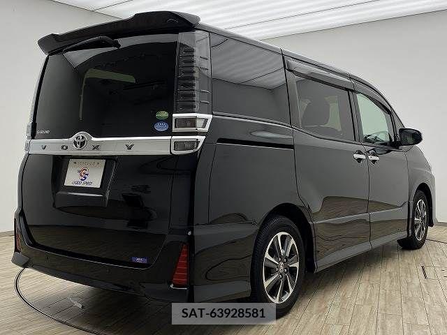 Toyota VOXY 2019-03 346040-16