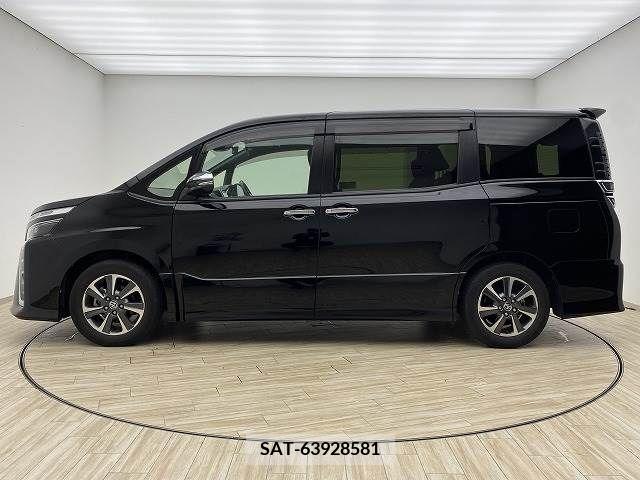 Toyota VOXY 2019-03 346040-14