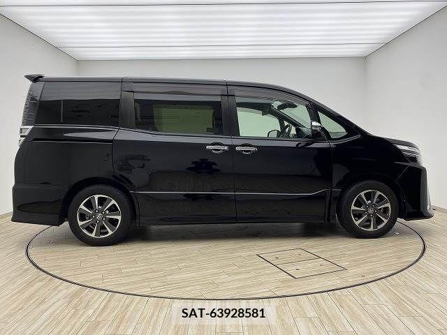 Toyota VOXY 2019-03 346040-13