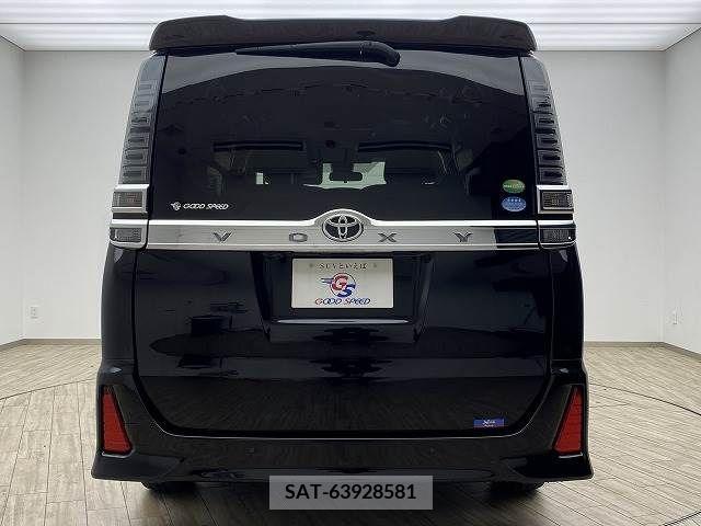 Toyota VOXY 2019-03 346040-12