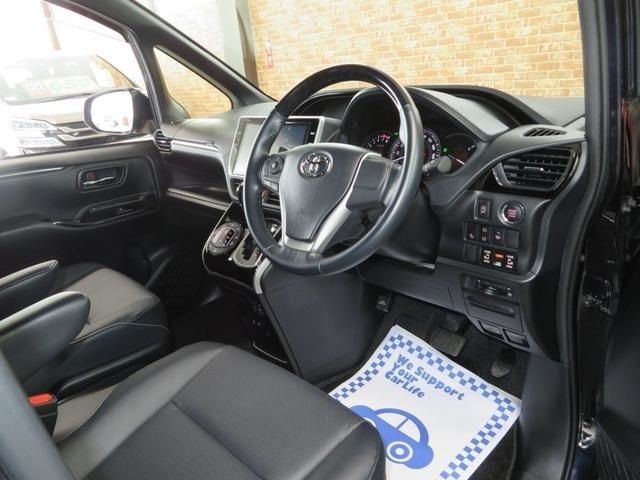 Toyota ESQUIRE 2018-07 743-8