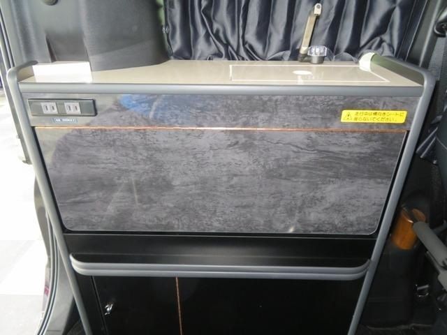 Toyota ESQUIRE 2018-07 743-17