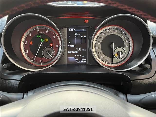 Suzuki SWIFT 2021-08 215180-9