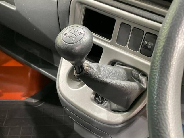 Daihatsu HIJET VAN 2015-09 17806-2