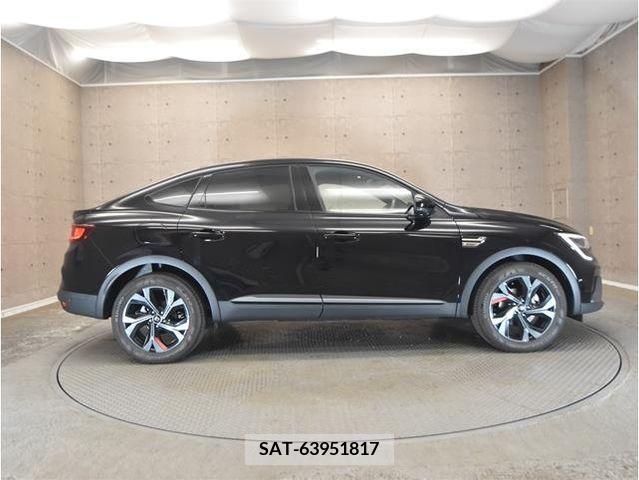 Renault Arkana 2022-10 283065-8