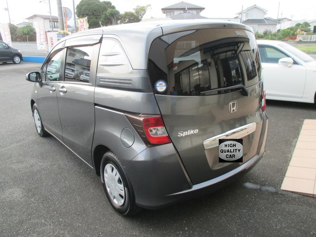 Honda FREED SPIKE 2011-02 183401-2