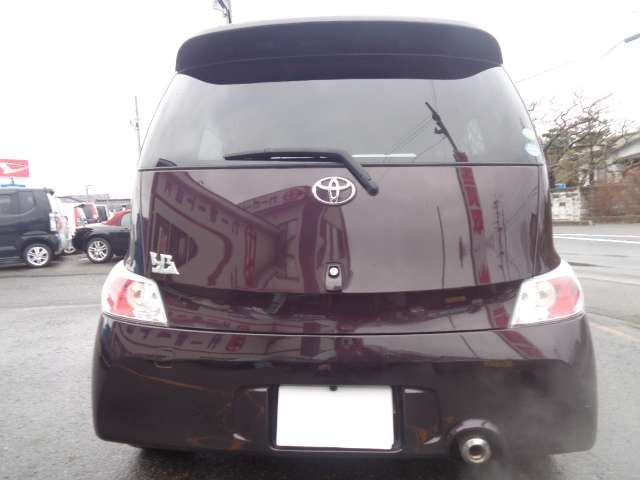 Toyota BB 2009-10 6094-5