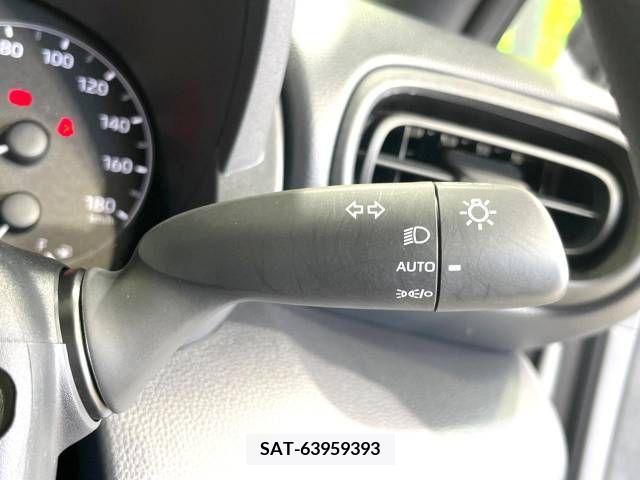 Toyota YARIS 2023-03 381315-6