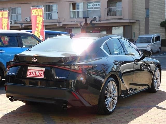 Lexus IS 2021-04 9075-3