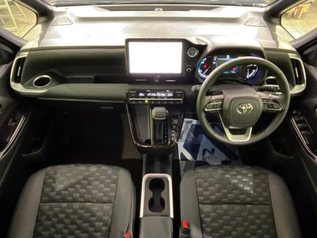 Toyota VOXY HYBRID 2023-03 196374-1